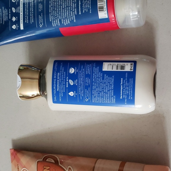 5 lotions, body care Bath and body works  NEW - Picture 6 of 7